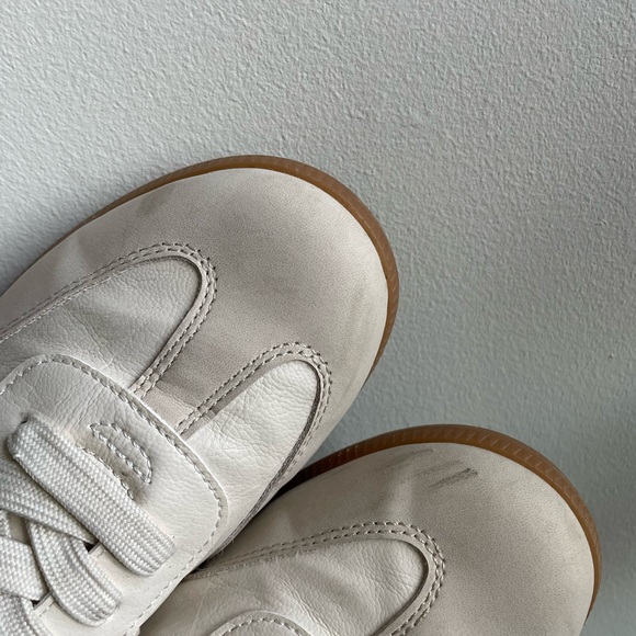 SOLD on another platform  Dolce Vita Cream and Tan Retro Sneakers - Picture 4 of 7